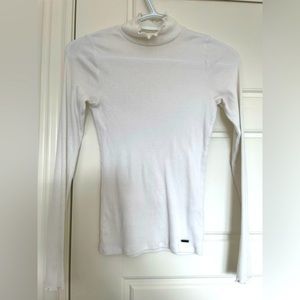 Hollister Turtleneck Top 99% new